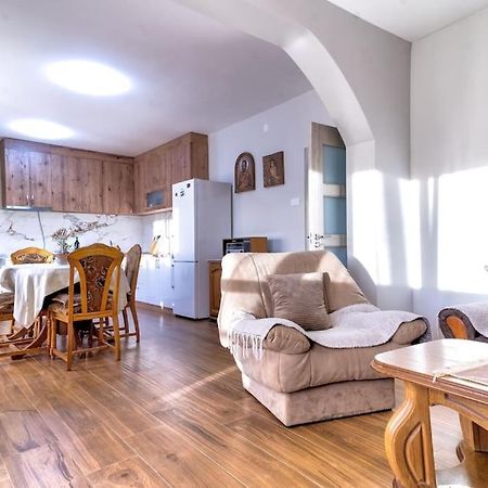 Pavle'S Oasis Villa Virpazar Exteriör bild