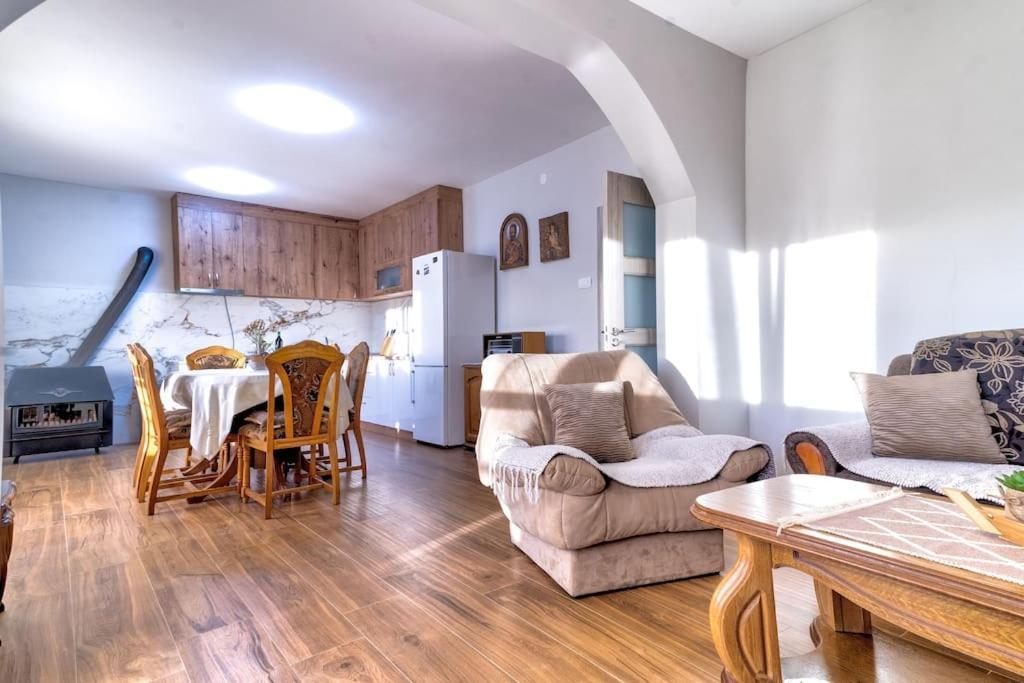 Pavle'S Oasis Villa Virpazar Exteriör bild